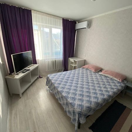 Уютные Апартаменты В Центре Города Aqtöbe Exterior foto